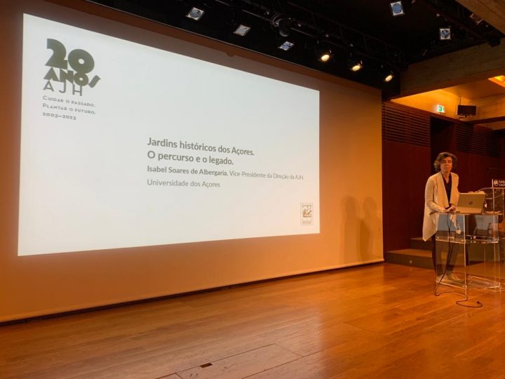 Apresentação de Isabel Soares De Albergaria