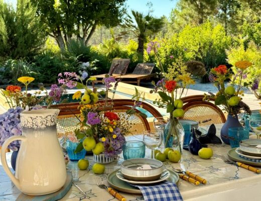 Decoração de mesa para almoço de verão