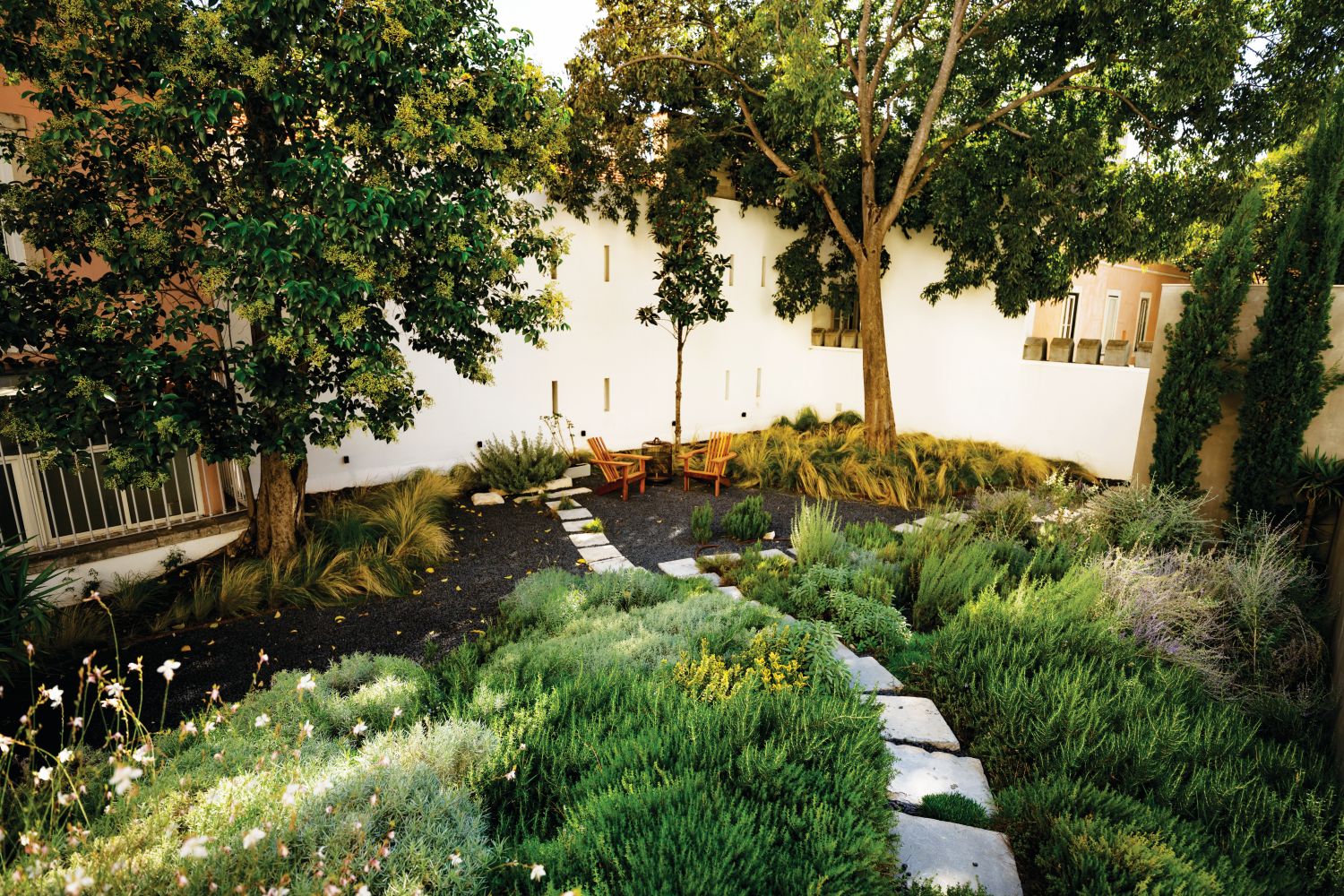 jardim mediterrânico da autoria de Tomás Tojo