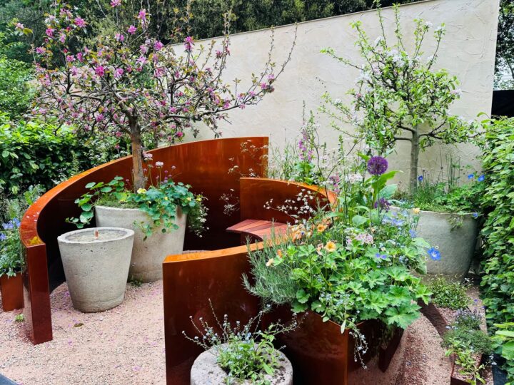 ALZHEIMERS SOCIETY MINDS GARDEN-2 (1) chelsea flower show
